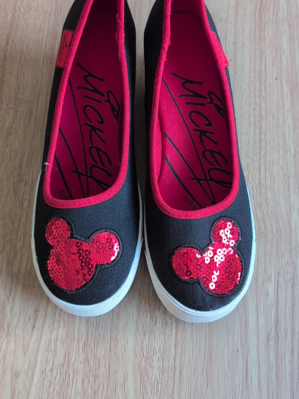 Mickey Sequin Heart Slip-On Sneakers - Black & Red